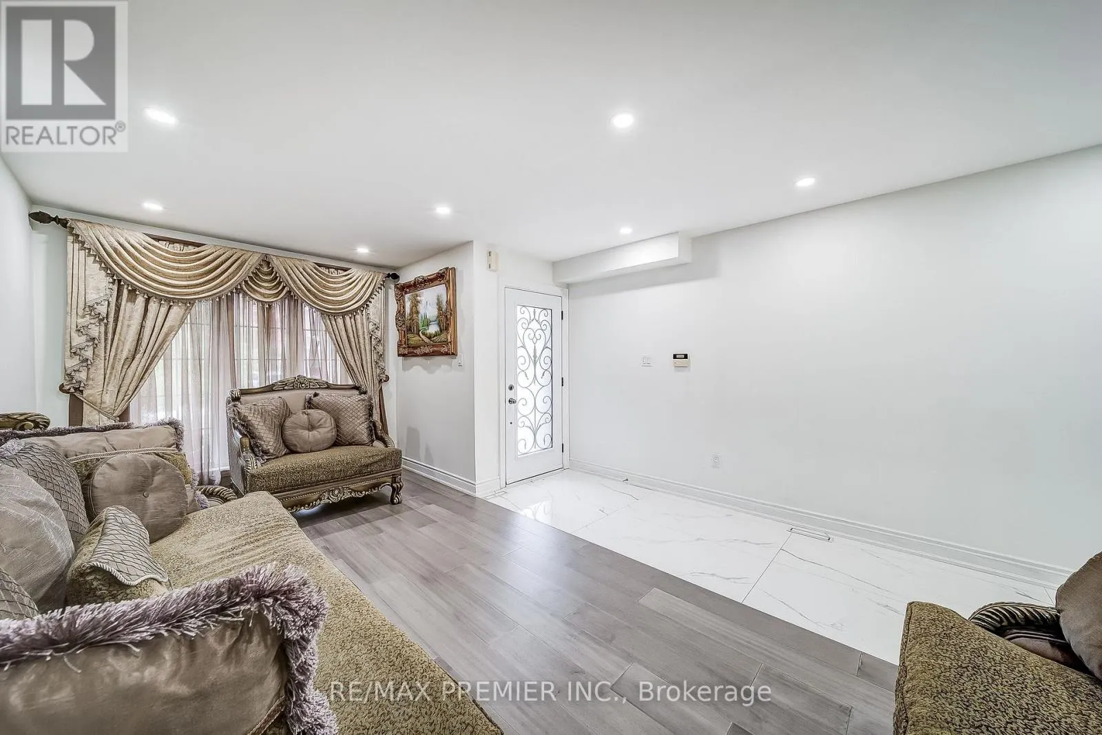 22 CANVASBACK DRIVE