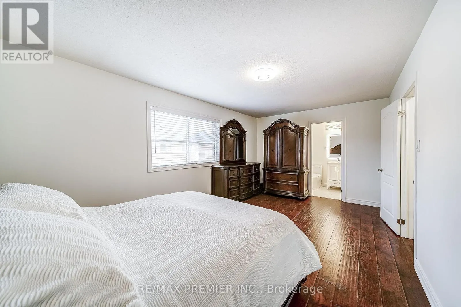 22 CANVASBACK DRIVE