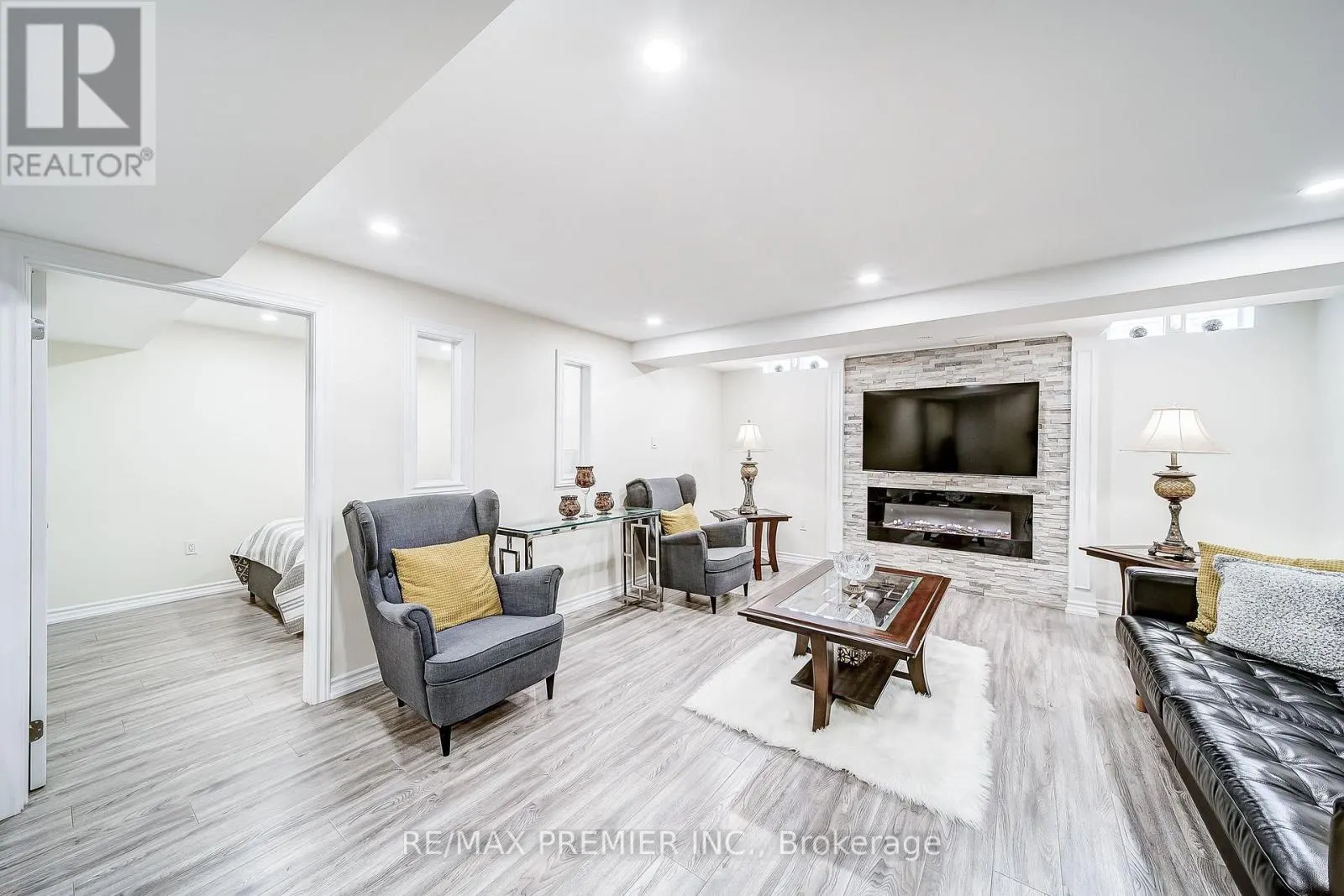 22 CANVASBACK DRIVE