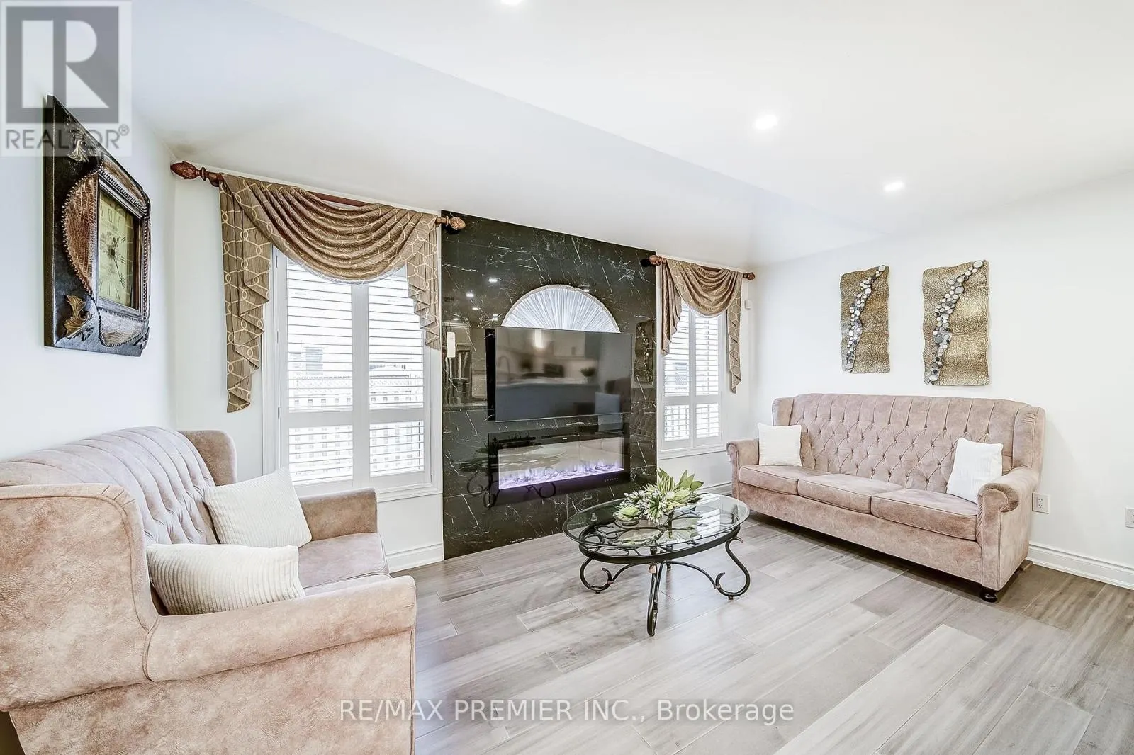 22 CANVASBACK DRIVE