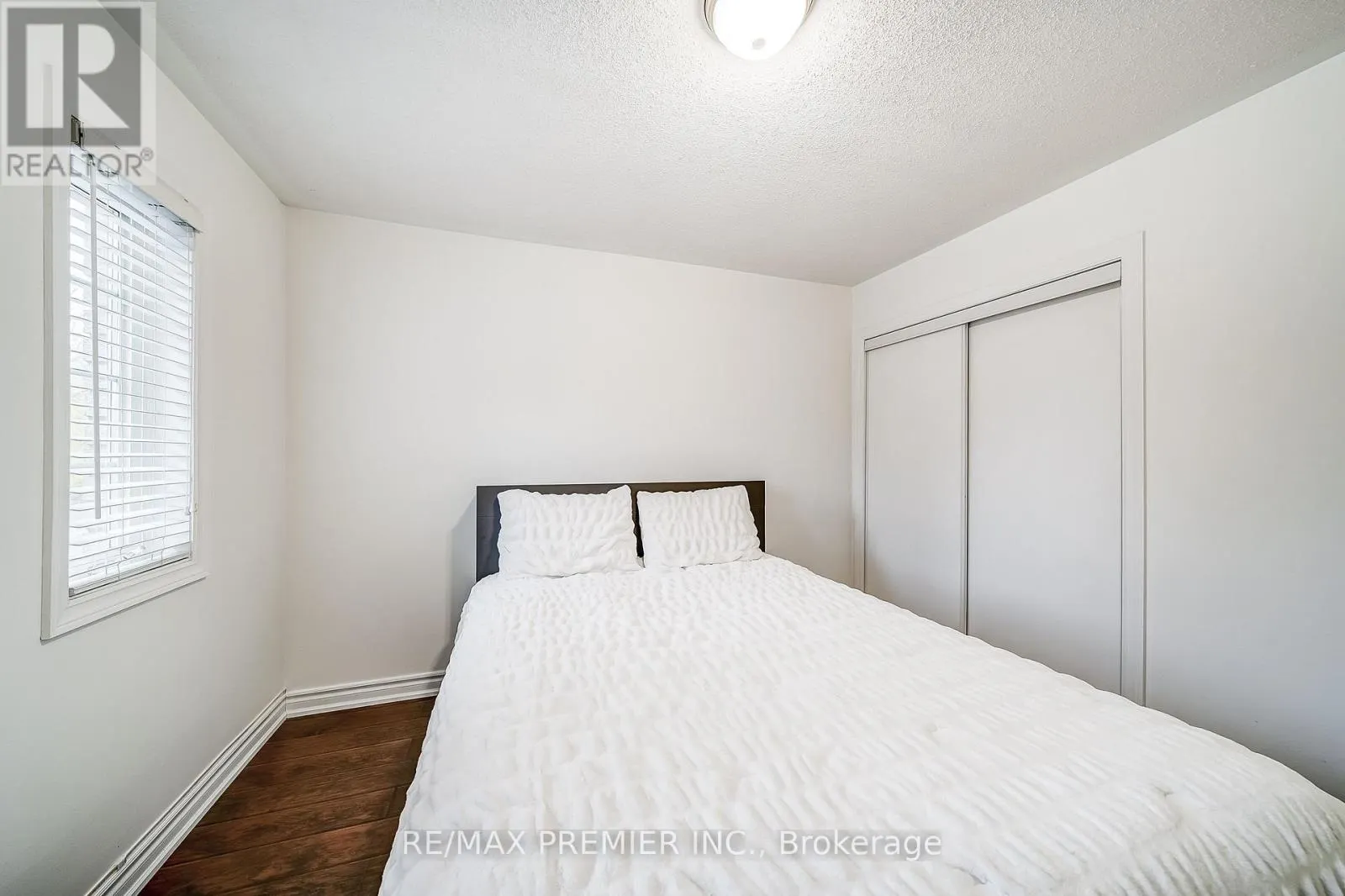 22 CANVASBACK DRIVE