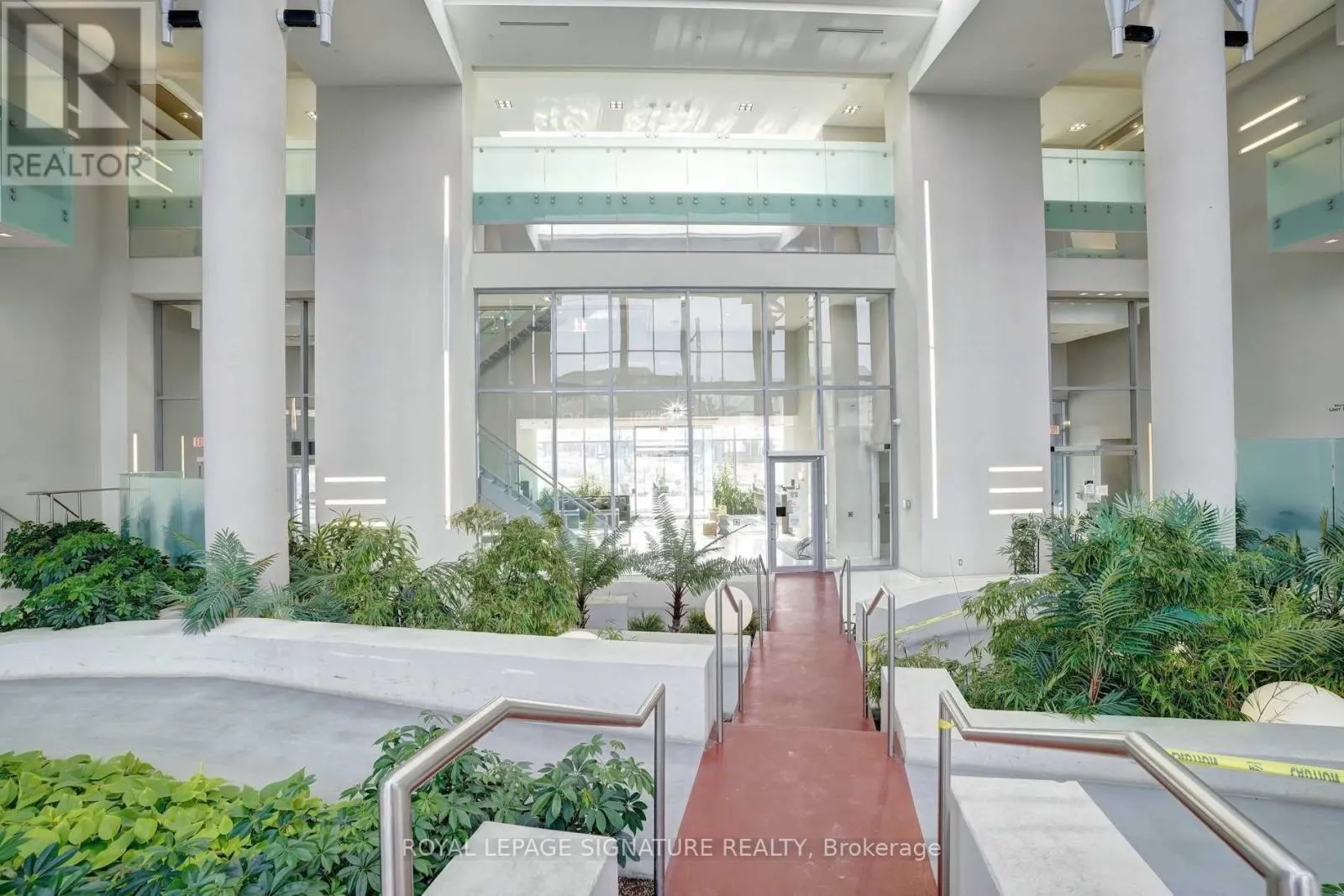 306A - 9088 YONGE STREET