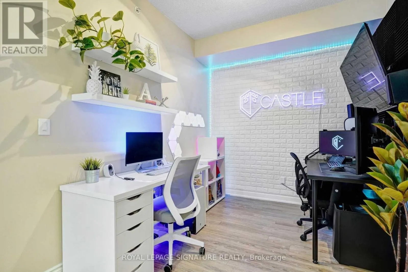306A - 9088 YONGE STREET