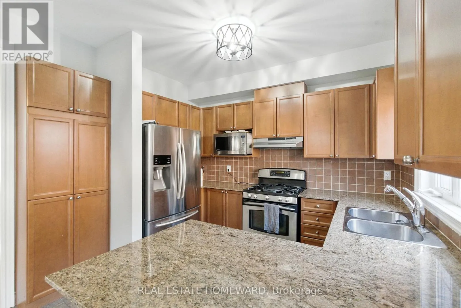 4 ISAAC DEVINS AVENUE