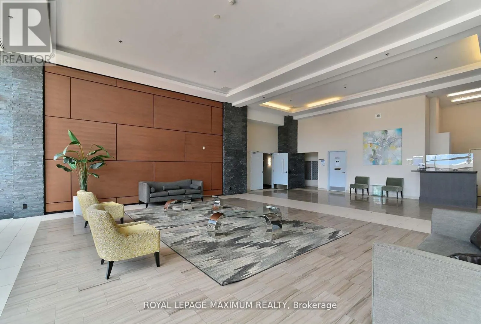 312 - 12 WOODSTREAM BOULEVARD