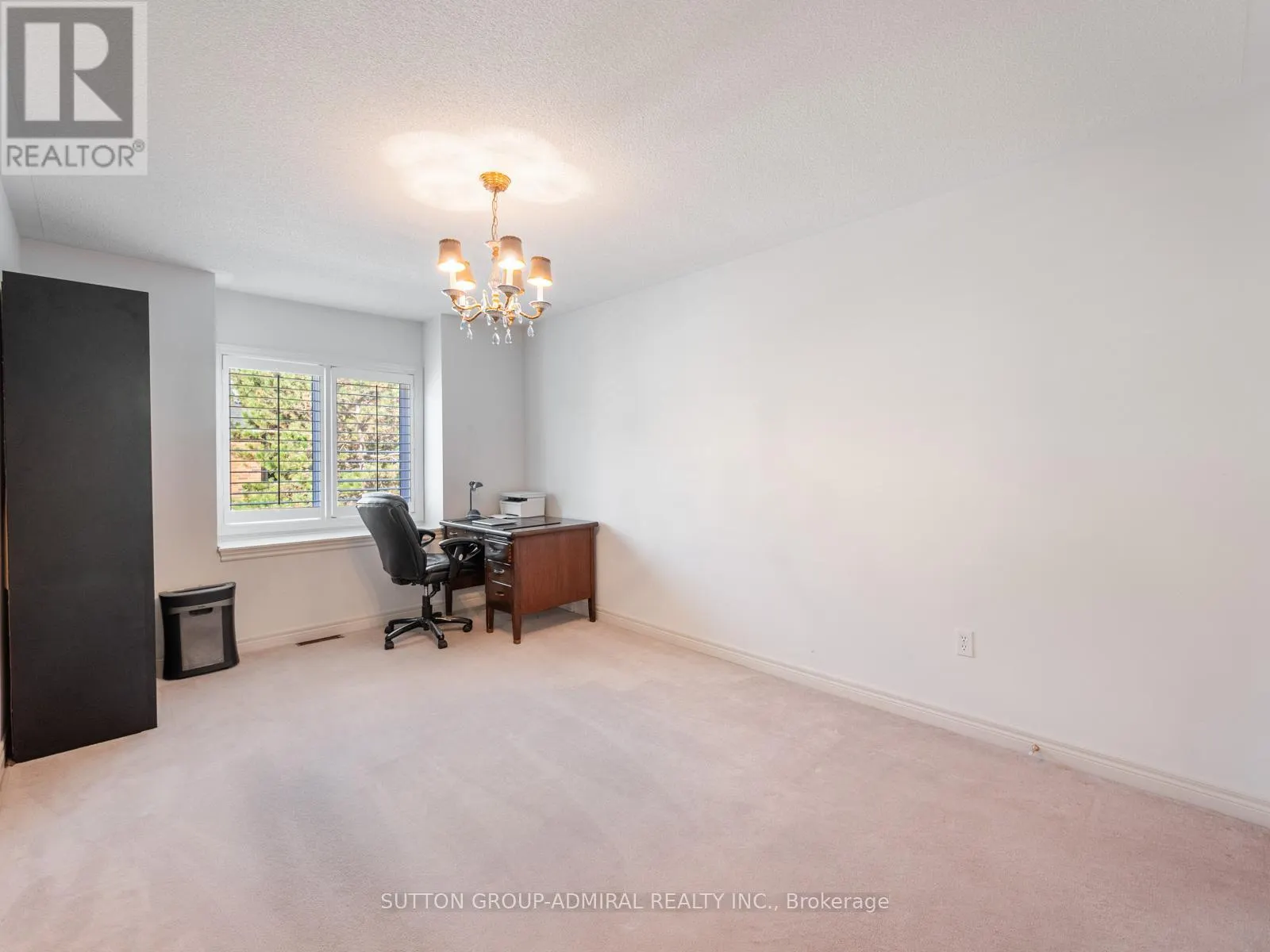 26 - 255 SHAFTSBURY AVENUE