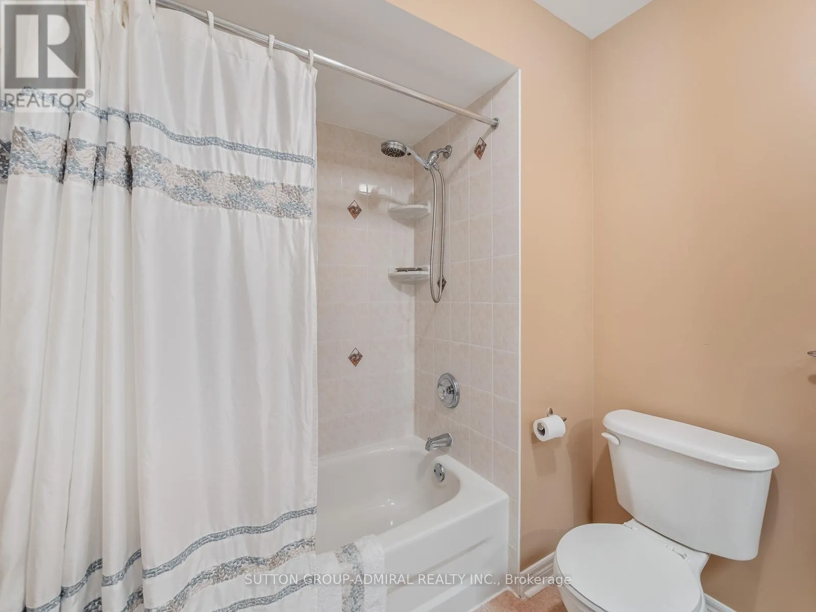 26 - 255 SHAFTSBURY AVENUE