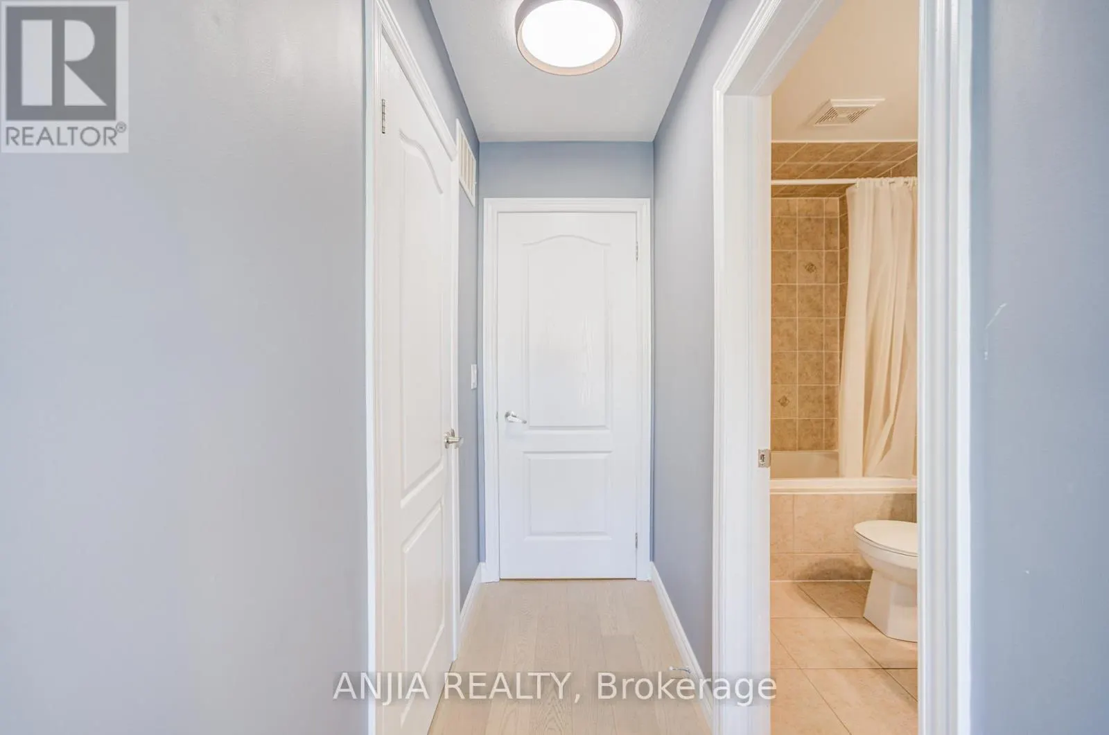 5 VALLIERE DRIVE