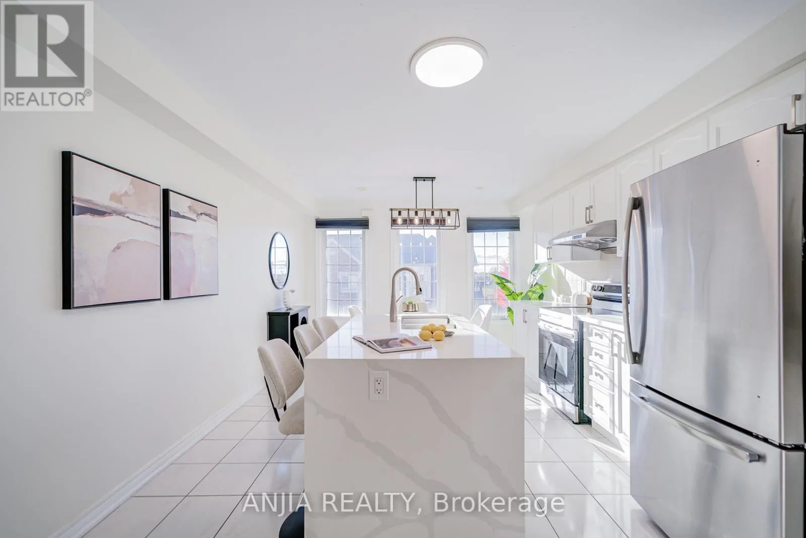 5 VALLIERE DRIVE