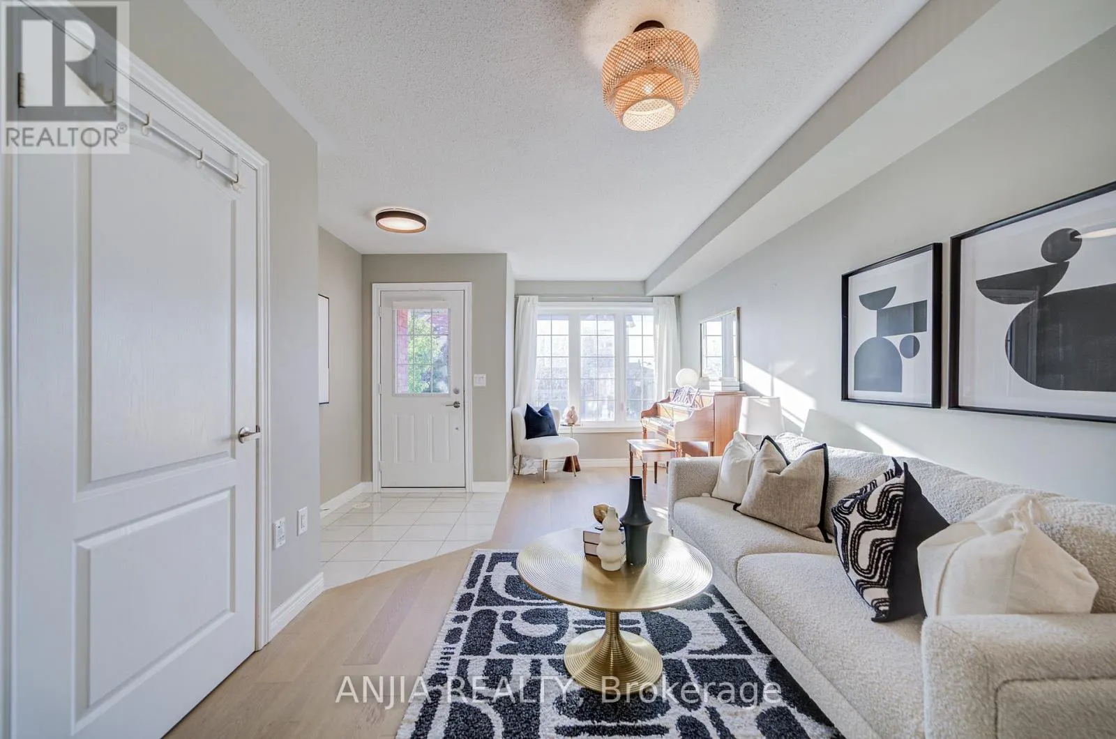5 VALLIERE DRIVE