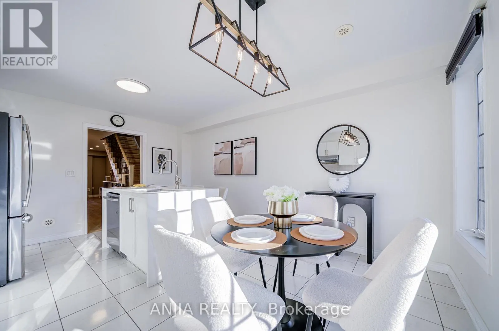 5 VALLIERE DRIVE