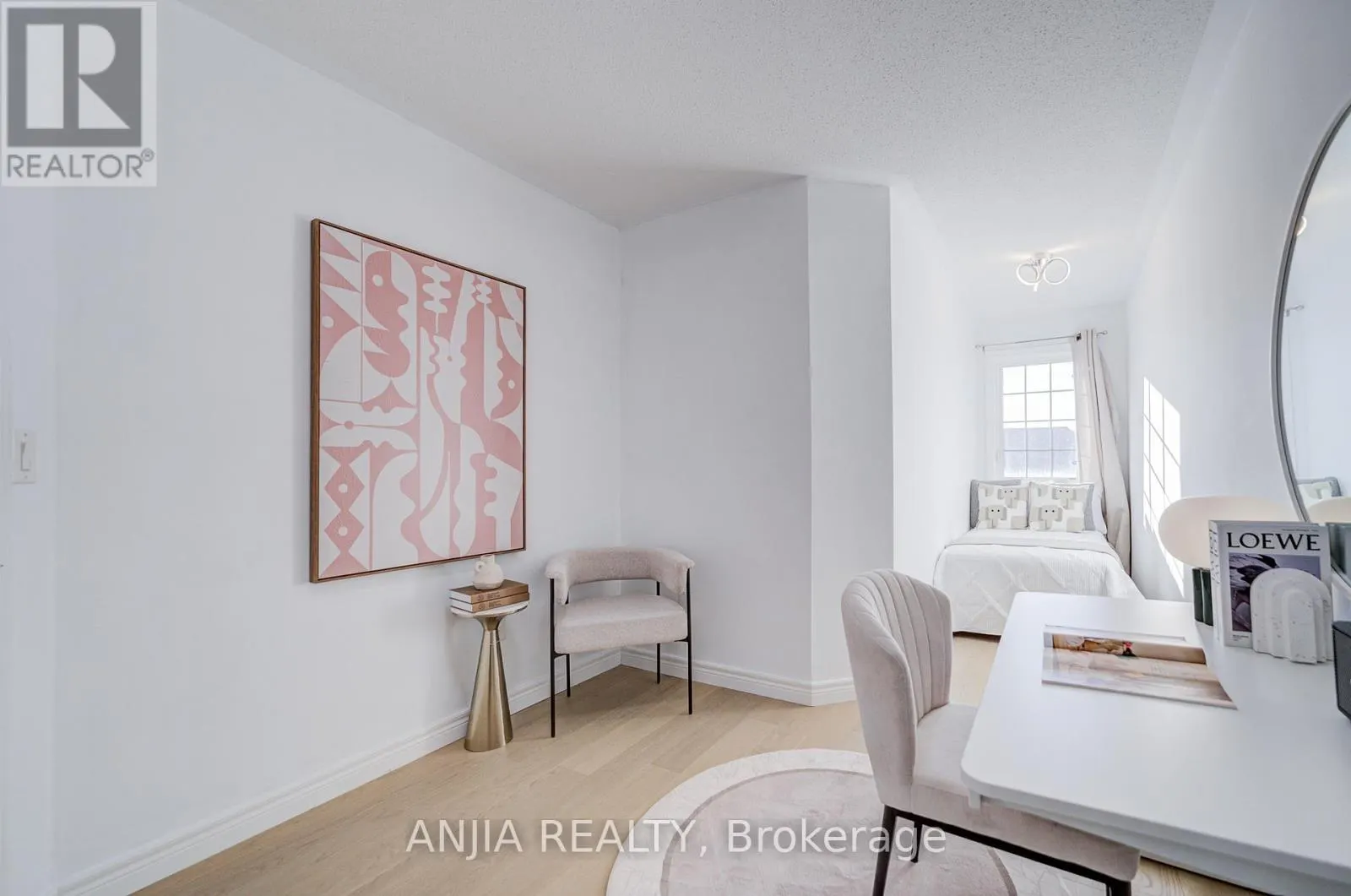 5 VALLIERE DRIVE