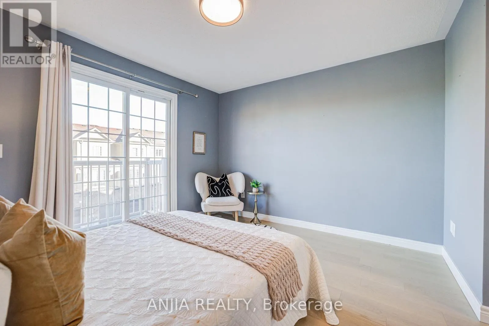 5 VALLIERE DRIVE