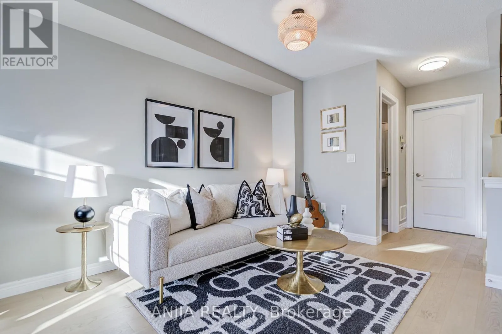 5 VALLIERE DRIVE