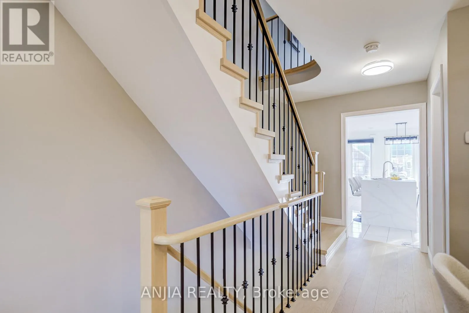 5 VALLIERE DRIVE