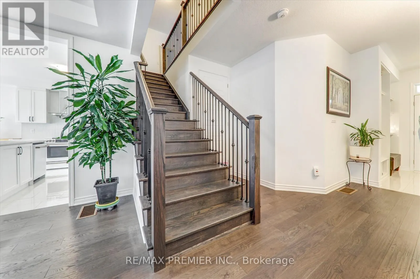 609 MIKA STREET