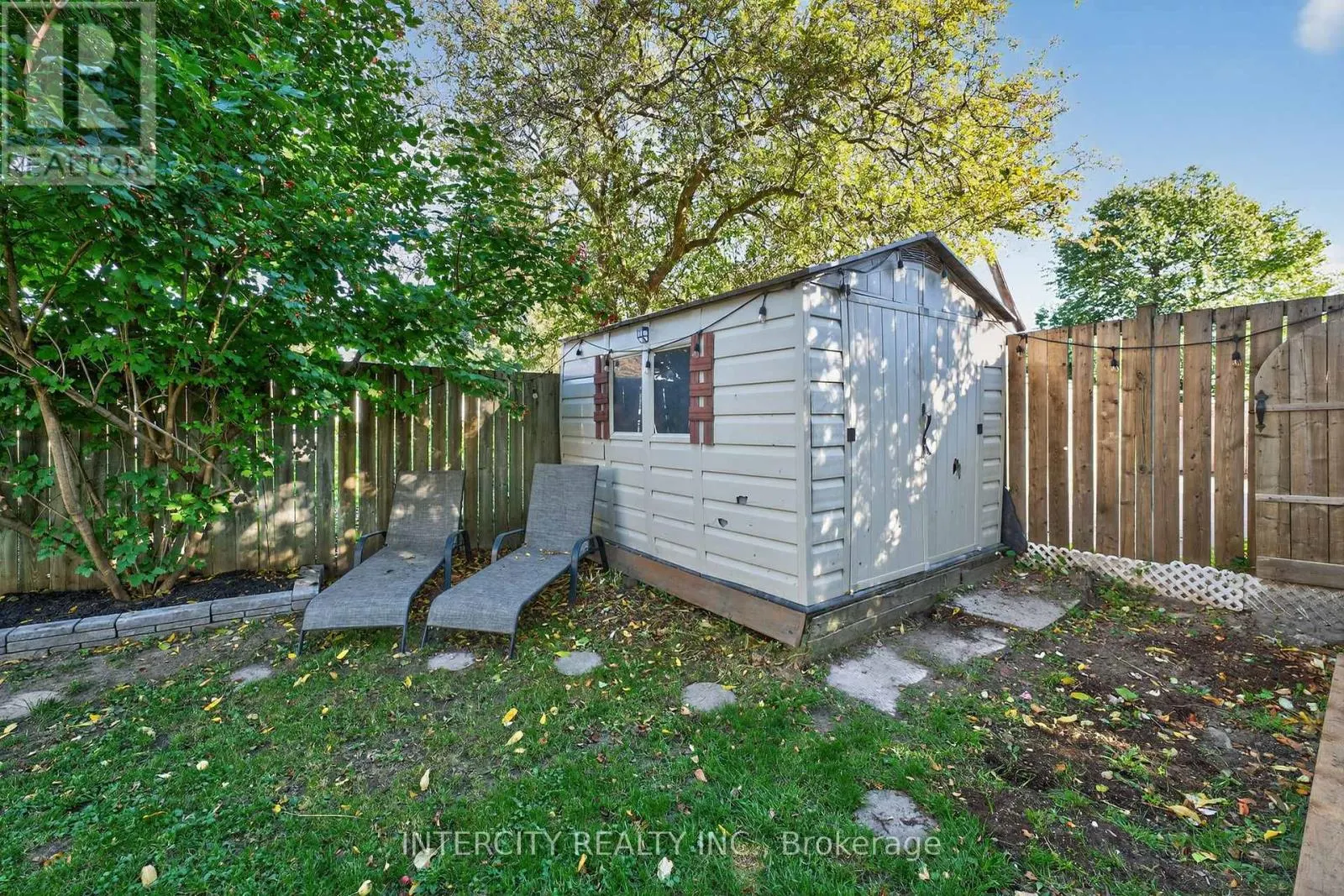 107 ALBERT STREET E