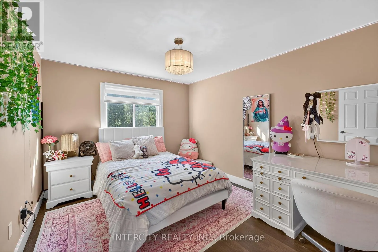 107 ALBERT STREET E