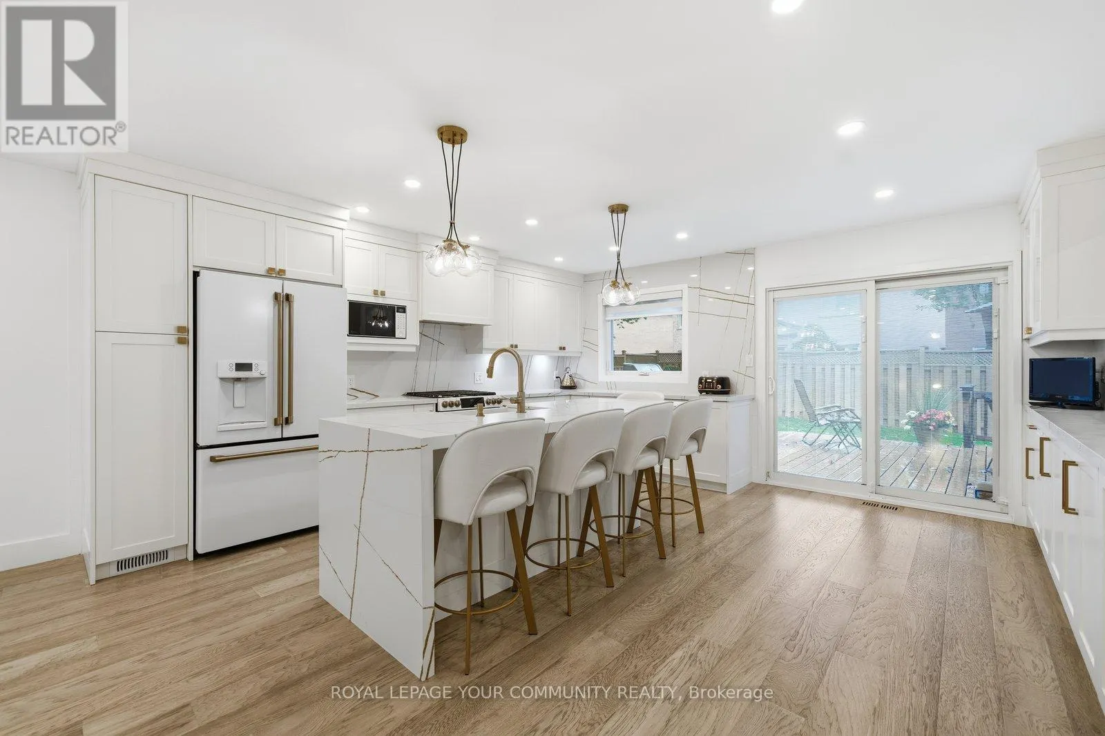 15 REDONDO DRIVE