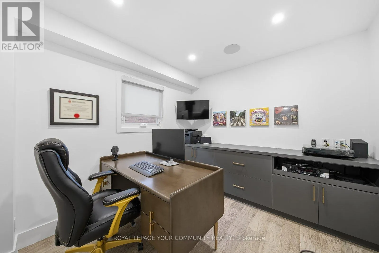 15 REDONDO DRIVE