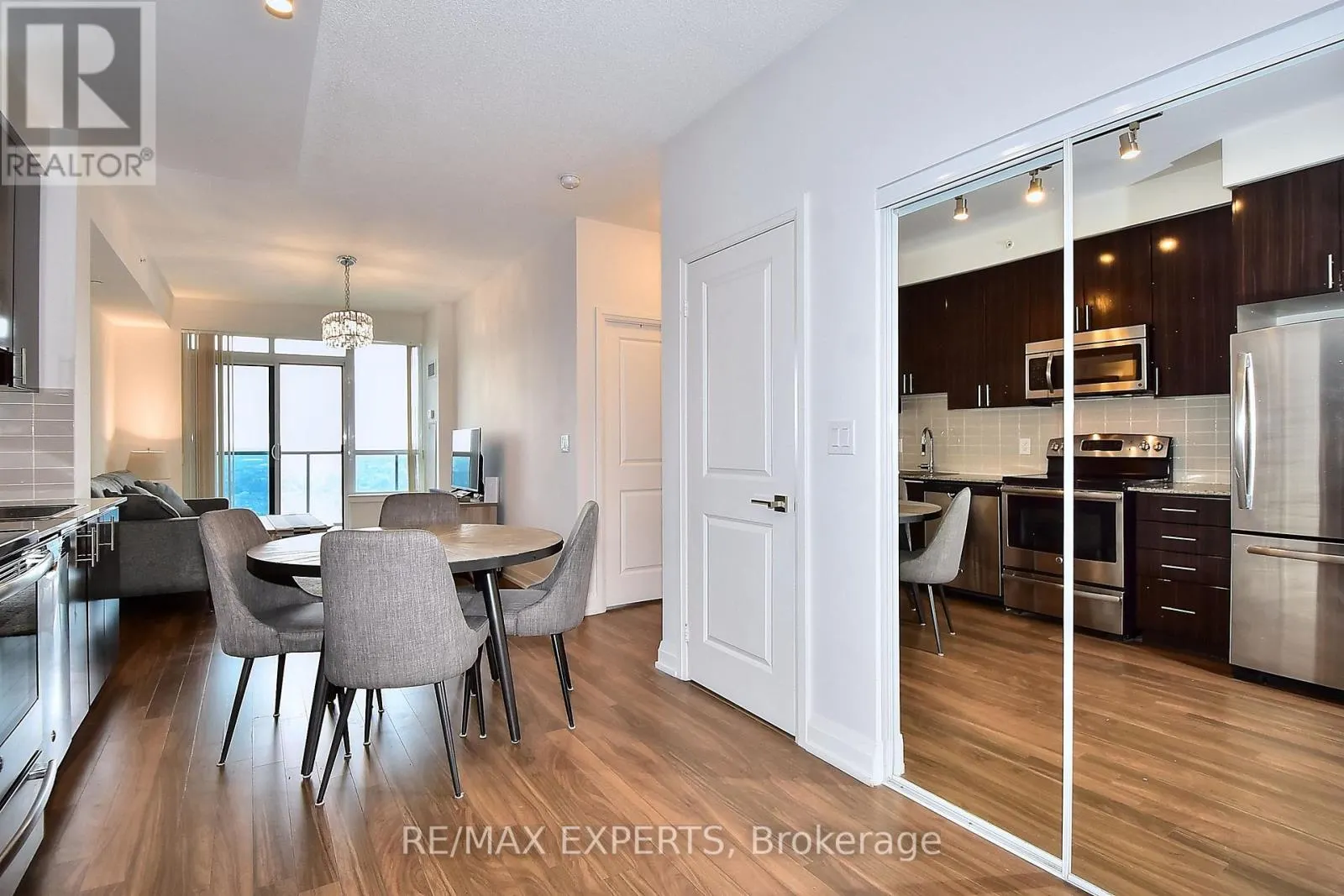 2433 - 7161 YONGE STREET