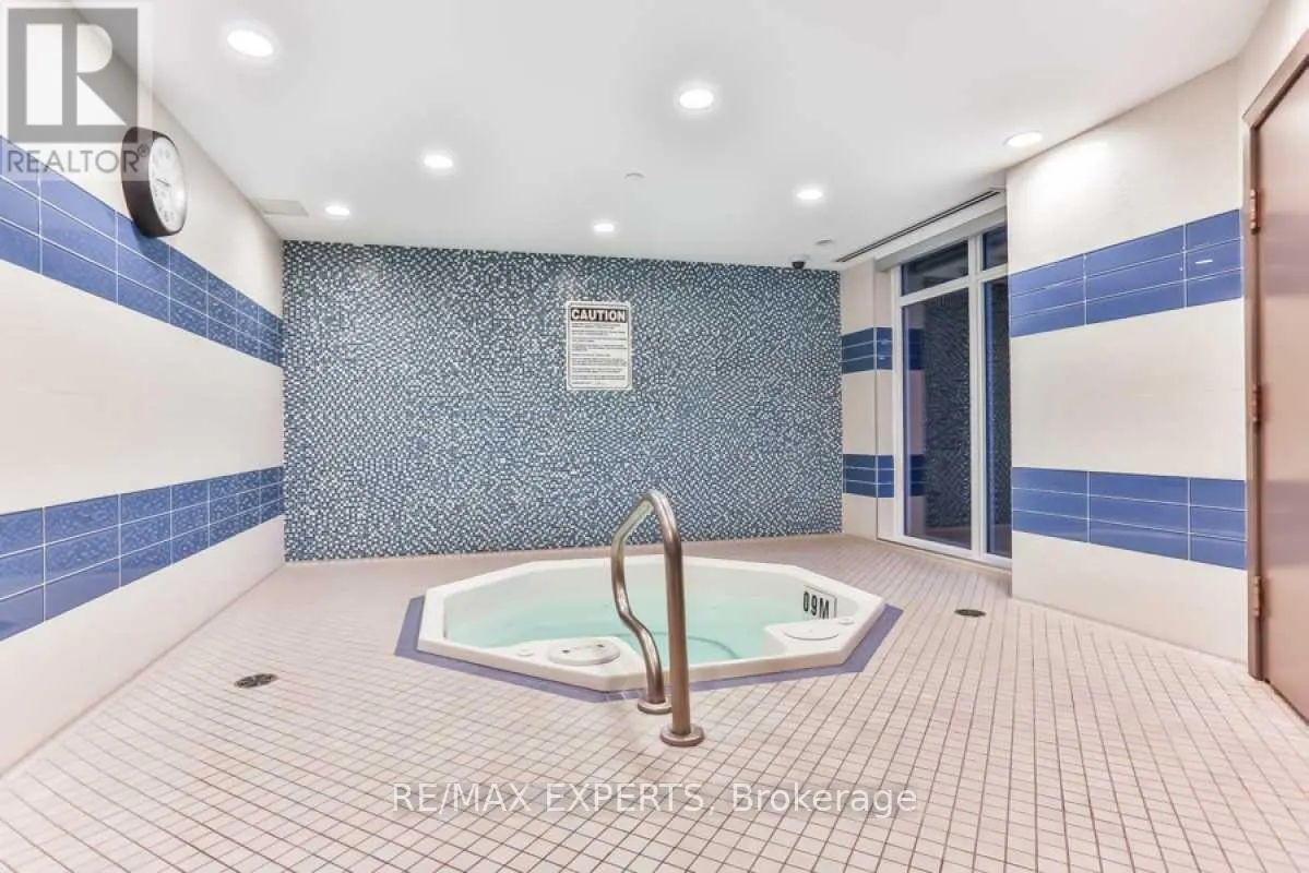 2433 - 7161 YONGE STREET