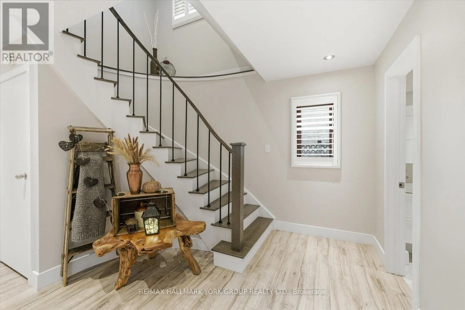234 BILLINGS CRESCENT