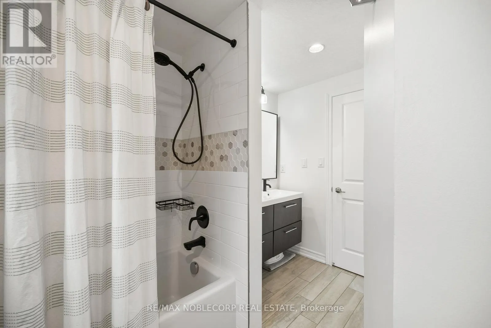 42 MITCHELL AVENUE