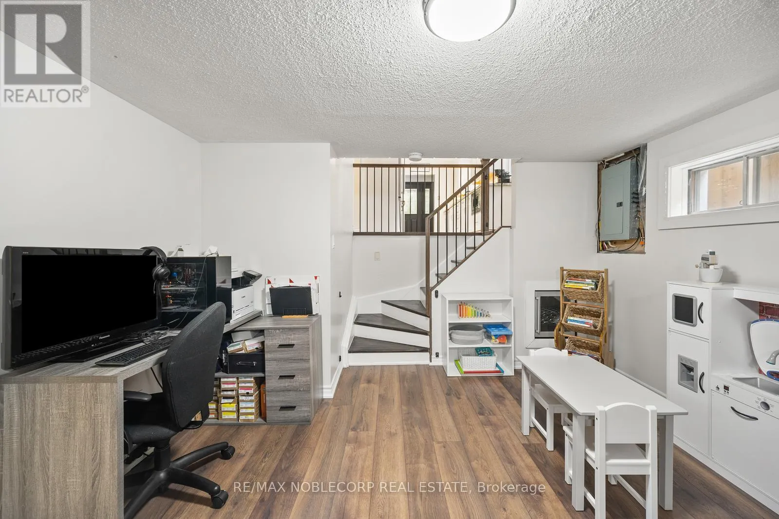 42 MITCHELL AVENUE