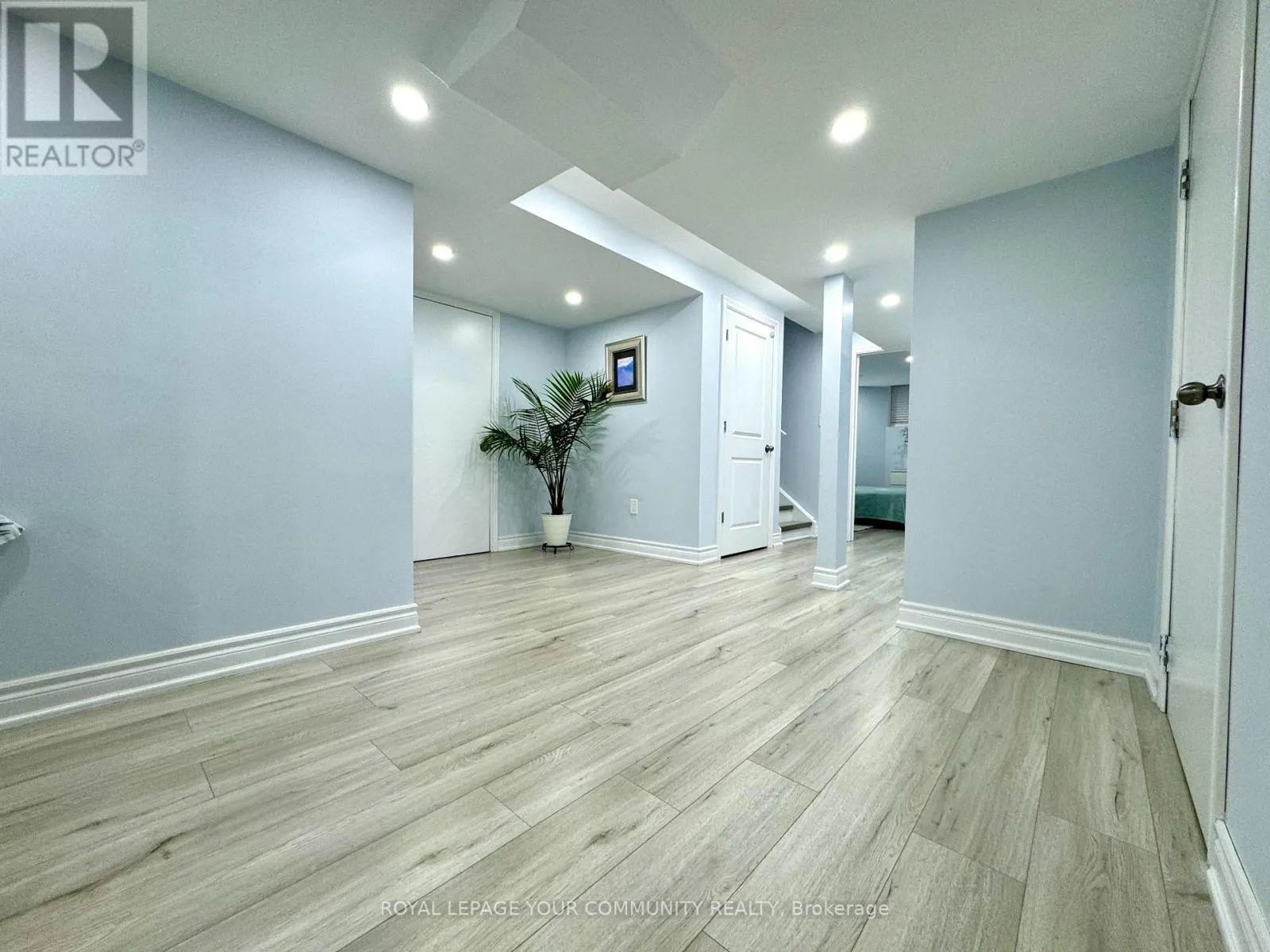 LOWER - 51 CAYTON CRESCENT