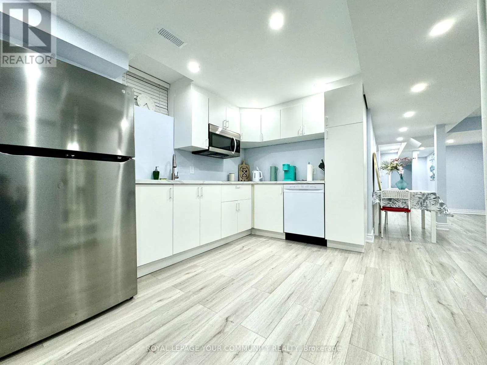 LOWER - 51 CAYTON CRESCENT