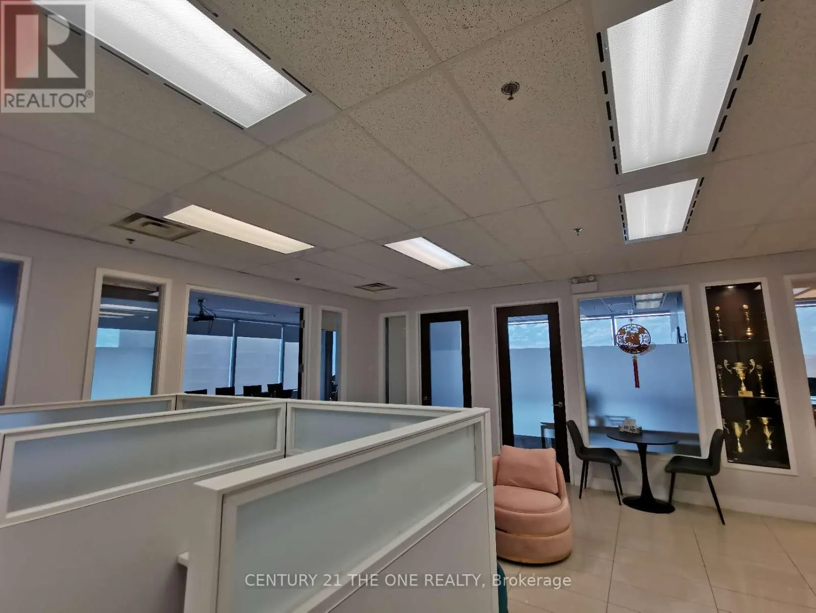908 - 3601 HIGHWAY 7 E