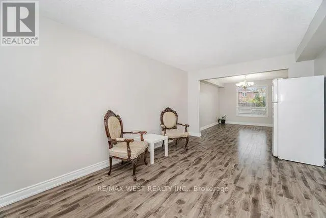 86 DINA ROAD