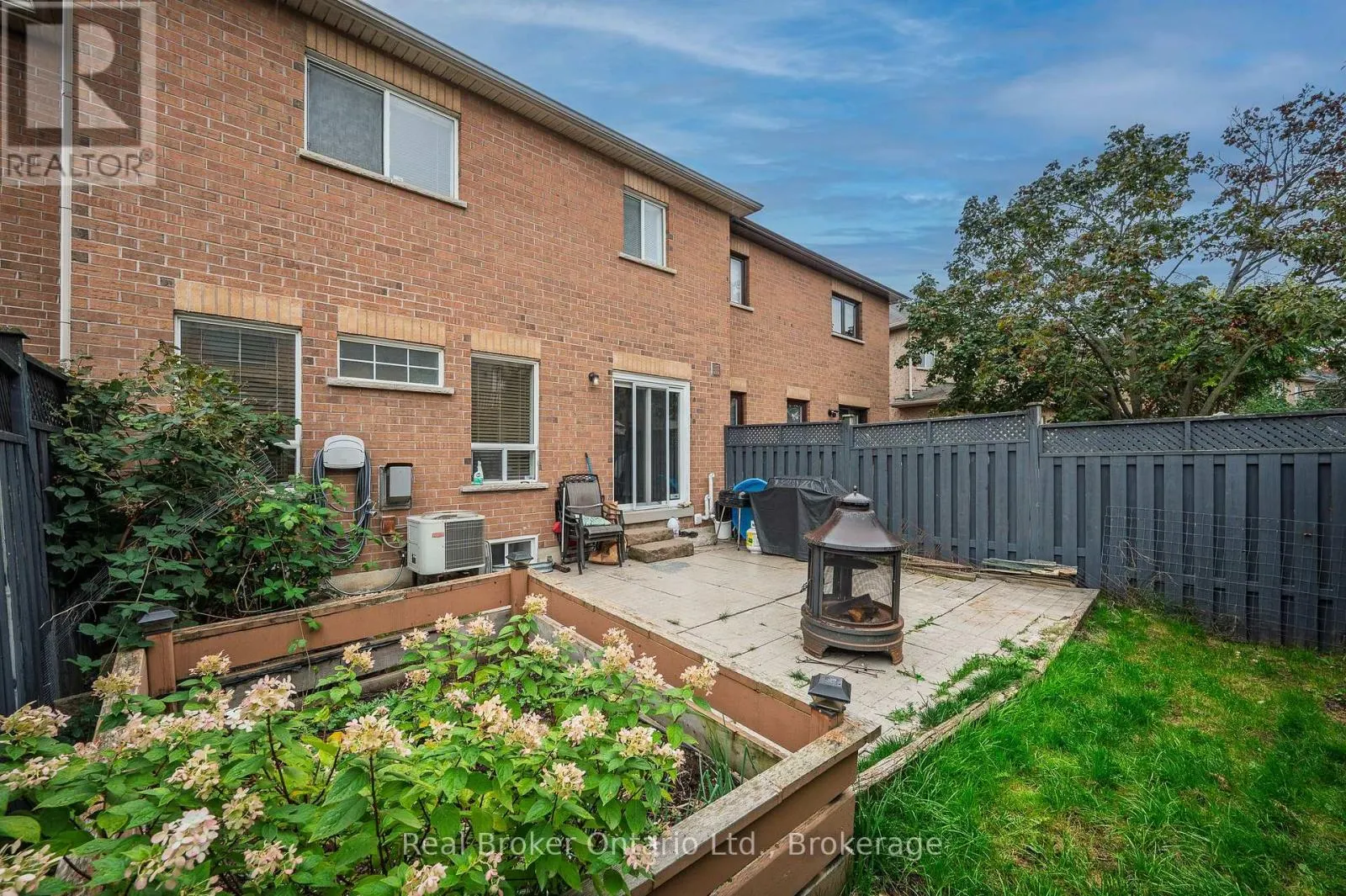 248 HAWKVIEW BOULEVARD