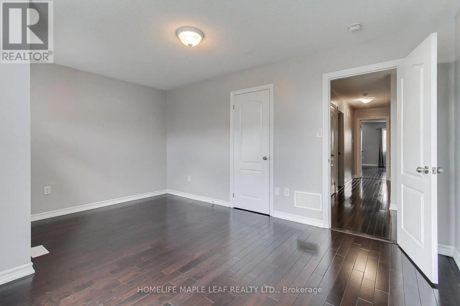 2180 DAWSON CRESCENT