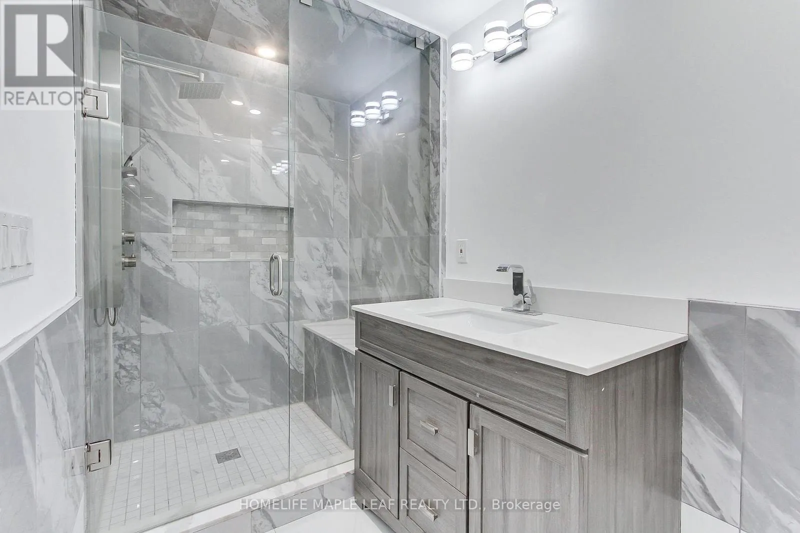 2180 DAWSON CRESCENT