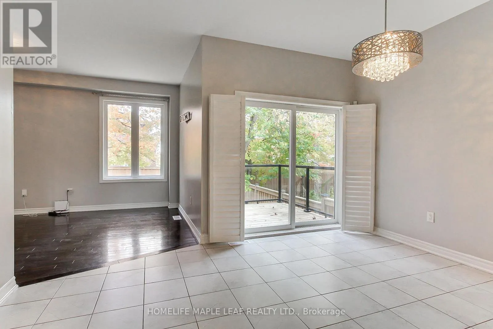 2180 DAWSON CRESCENT