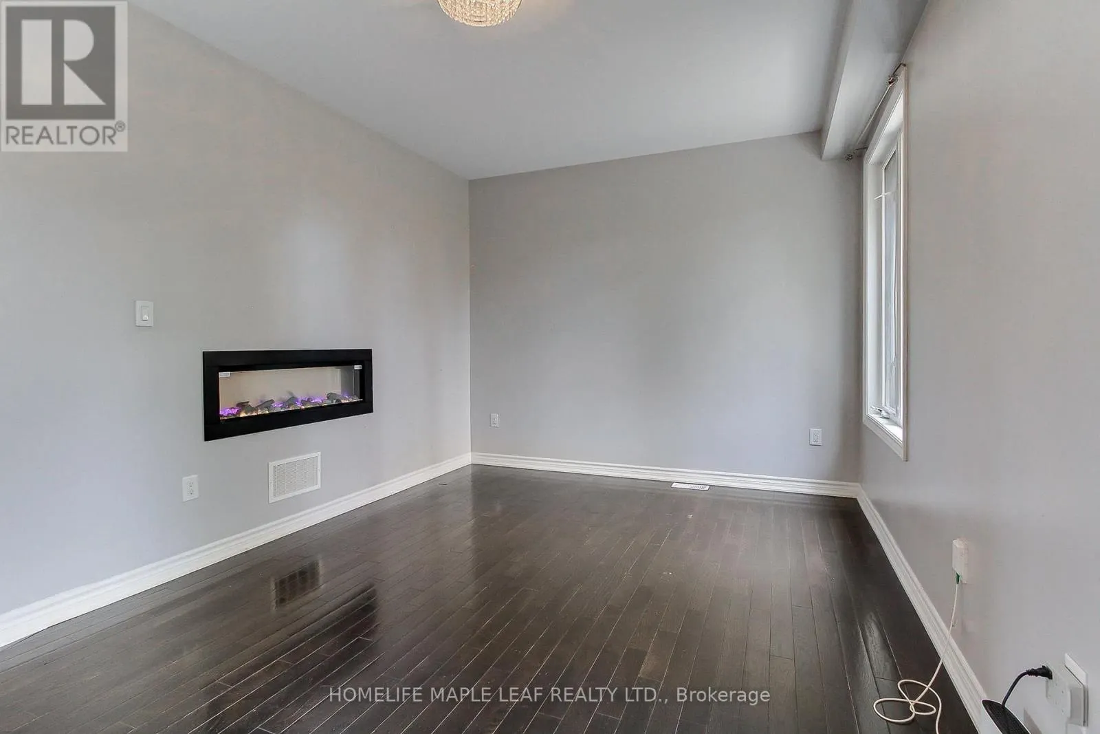 2180 DAWSON CRESCENT