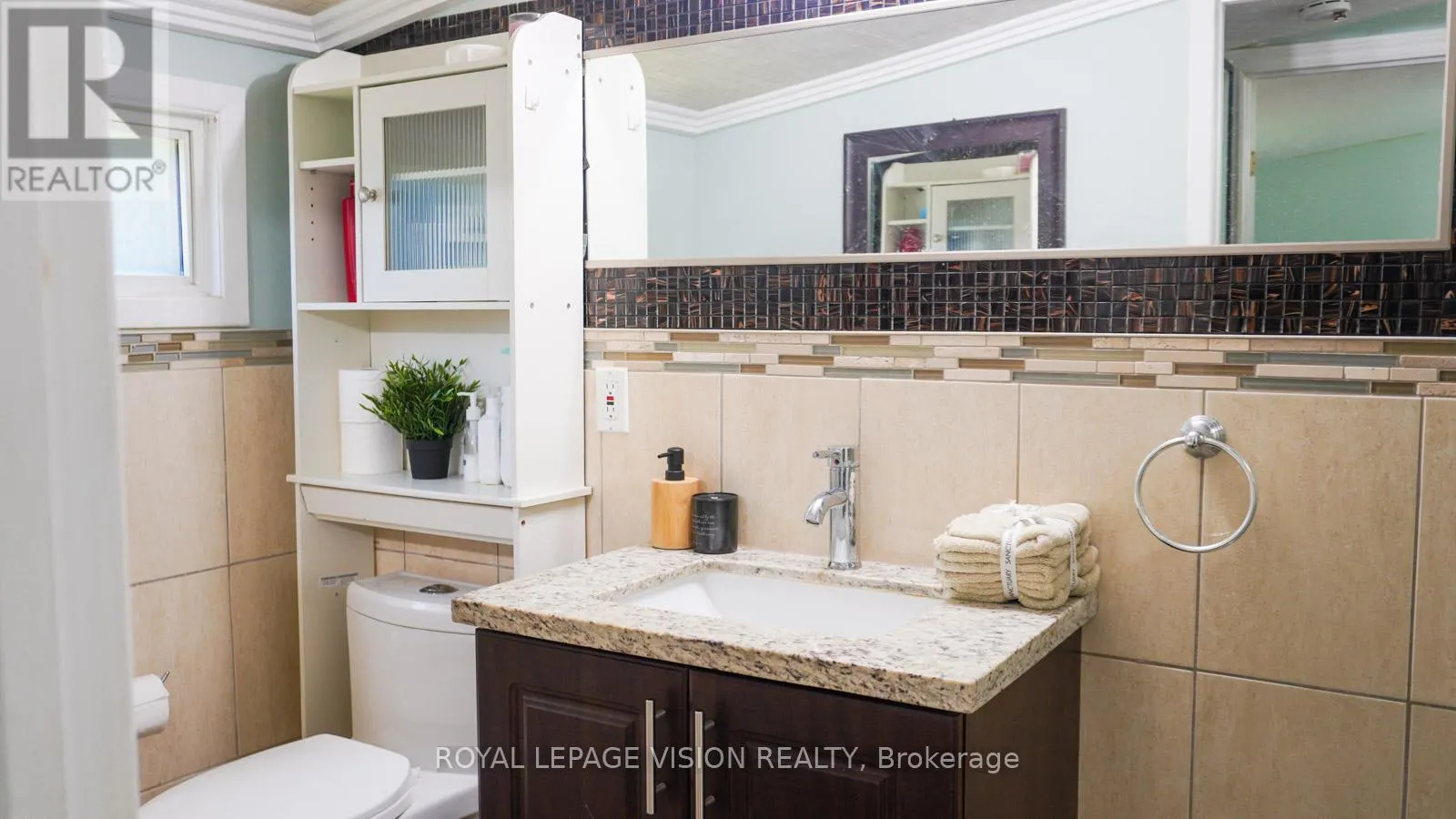 COACH HOUSE - 117 WILLIAM STREET