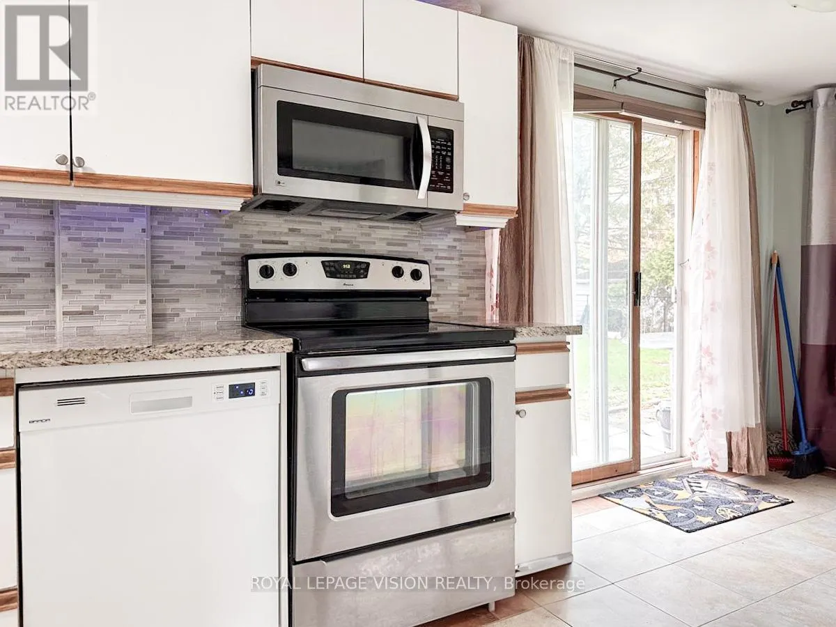 COACH HOUSE - 117 WILLIAM STREET