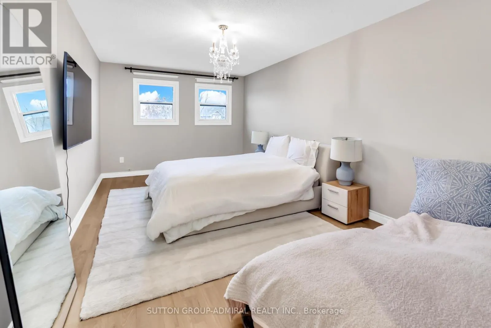 MAIN & 2ND - 119 MCCABE CRESCENT