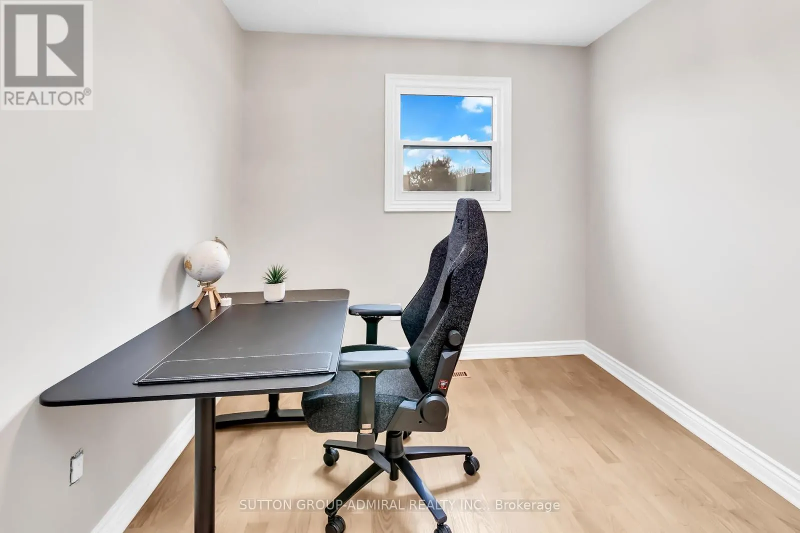 MAIN & 2ND - 119 MCCABE CRESCENT