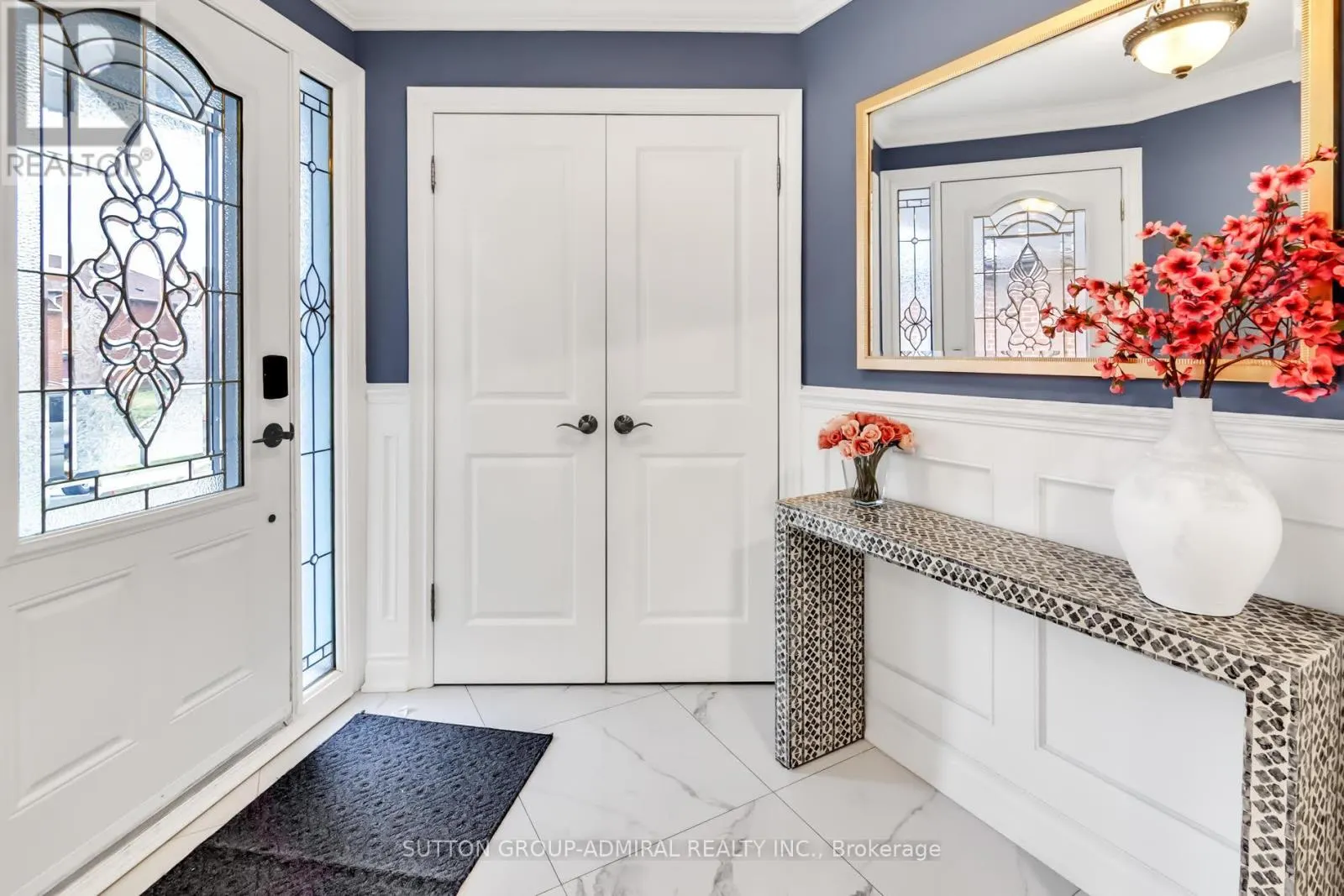 MAIN & 2ND - 119 MCCABE CRESCENT