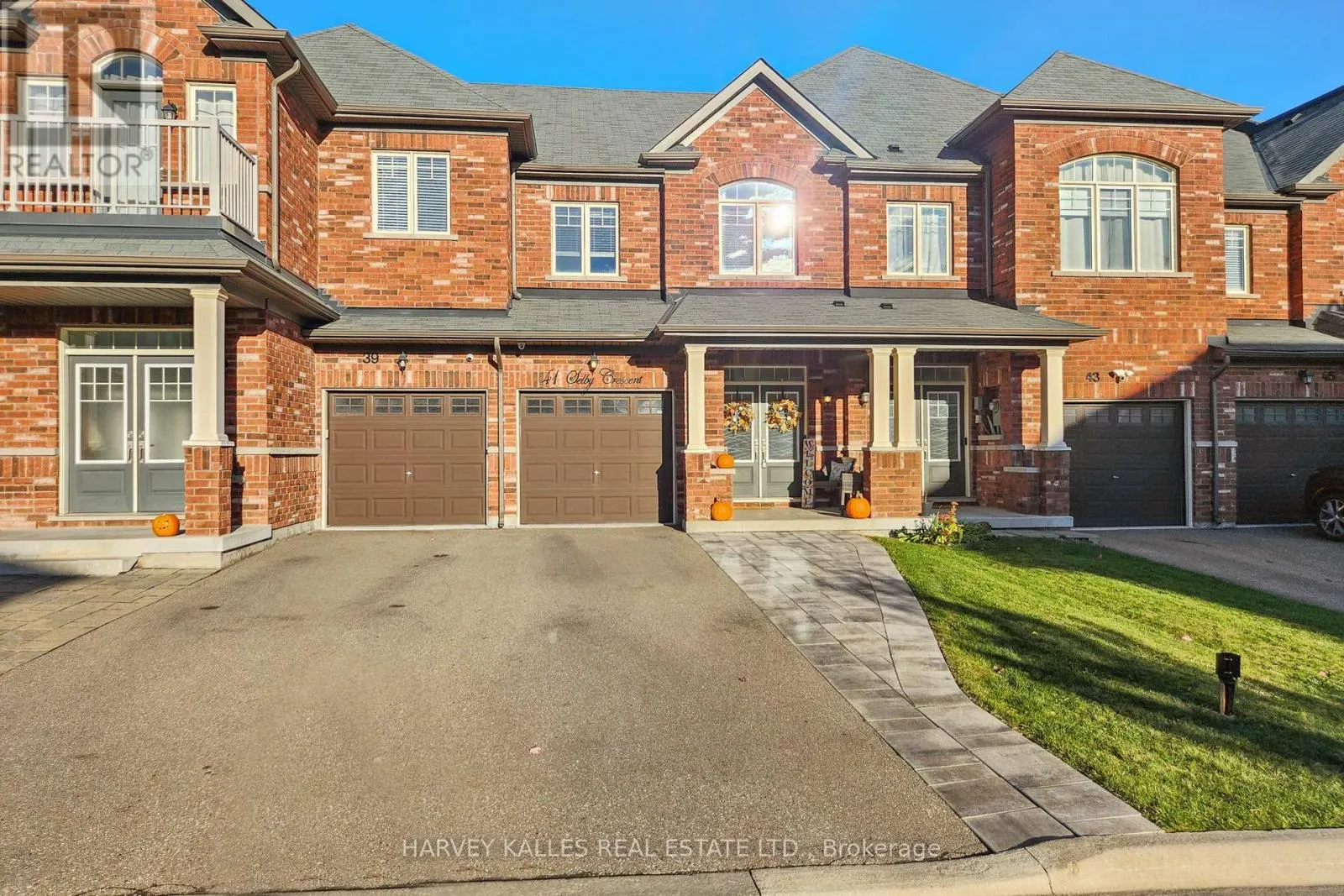 41 SELBY CRESCENT
