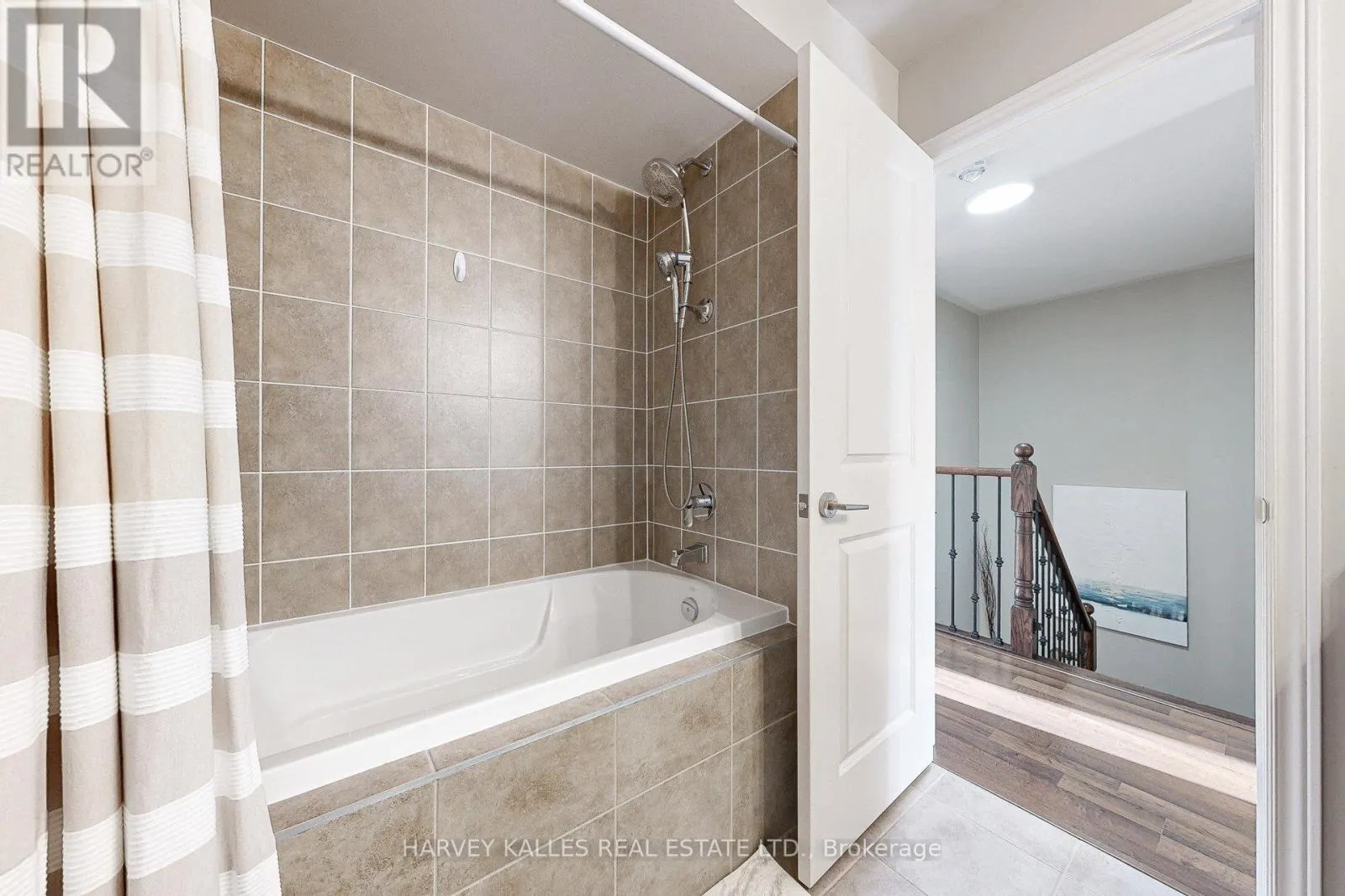 41 SELBY CRESCENT