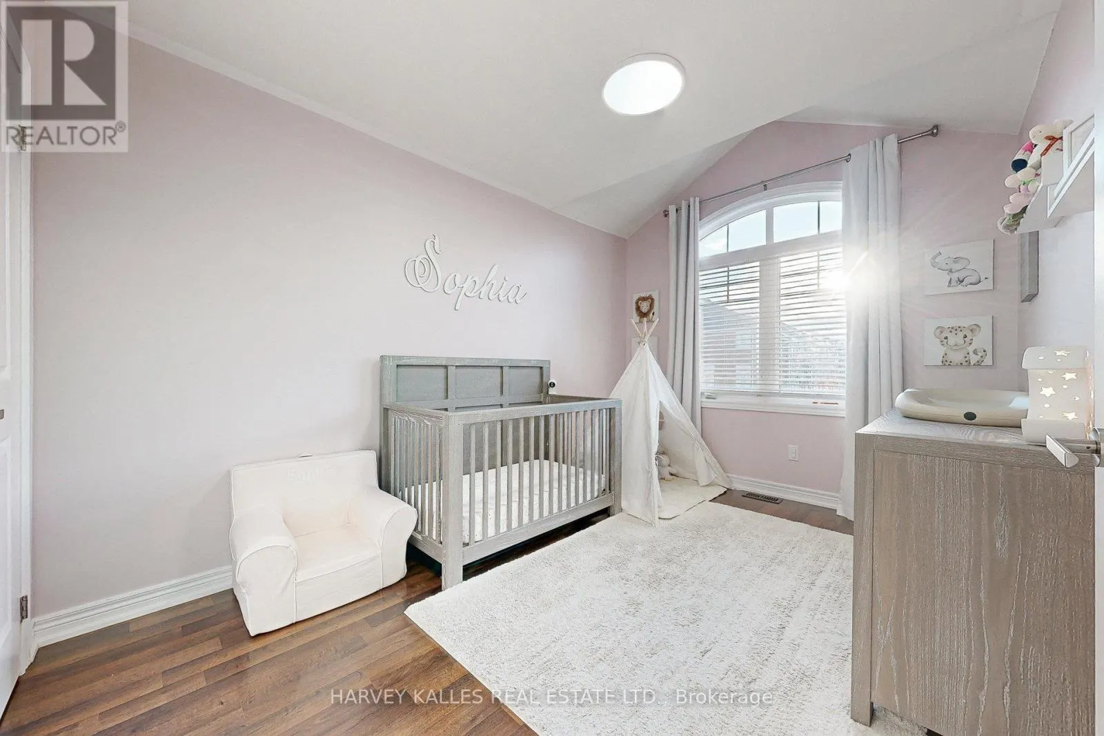 41 SELBY CRESCENT