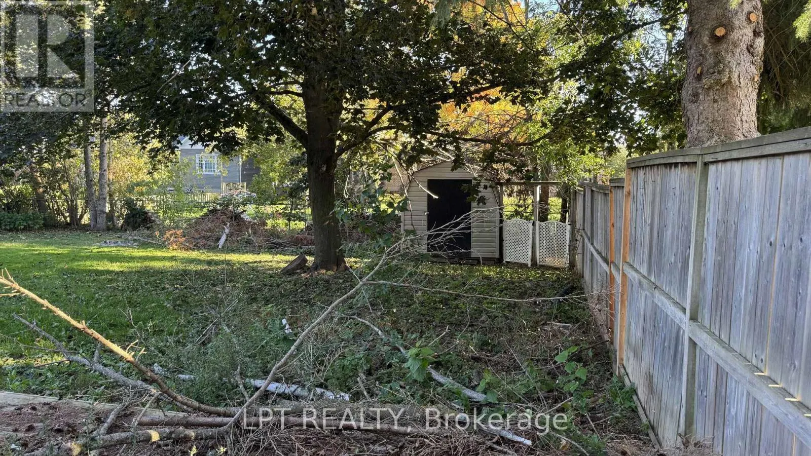 209 SUNSET CRESCENT