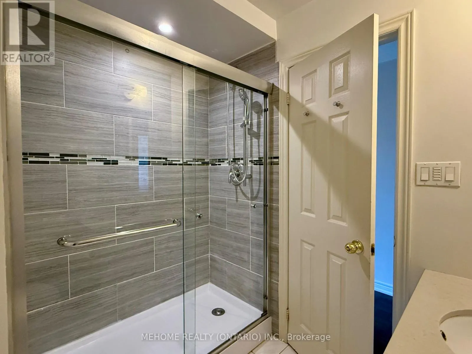 49 SELKIRK DRIVE