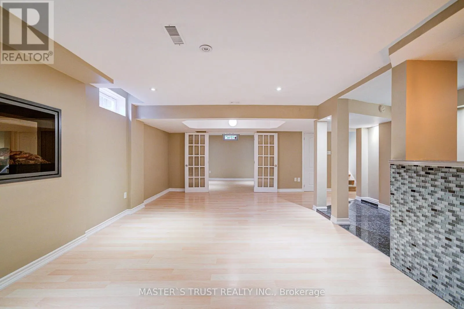 38 JACOBI COURT