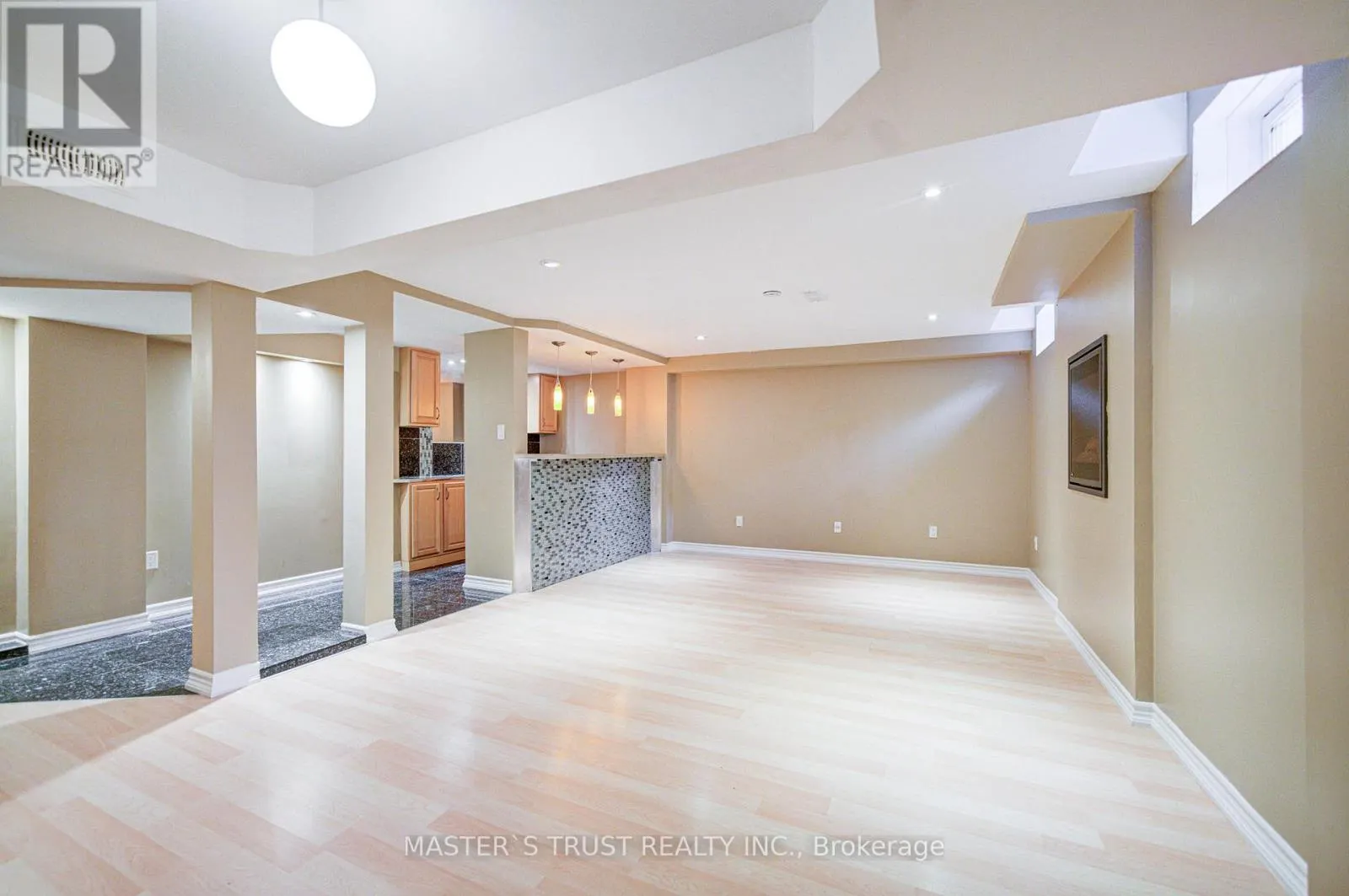 38 JACOBI COURT